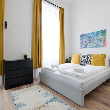 בודפשט Standard Apartment By Hi5- Rakoczi Studio מראה חיצוני תמונה